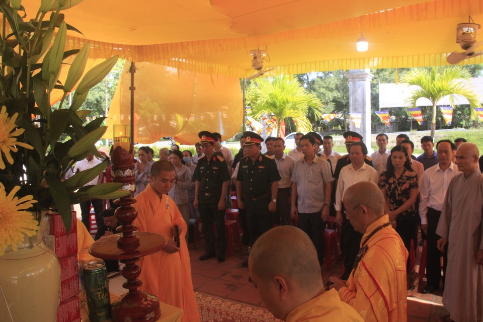 Lễ tri ân các anh hùng, liệt sĩ tại Đền tưởng niệm Trường Sơn- Bến Tắt - 5 Lễ tri ân các anh hùng, liệt sĩ tại Đền tưởng niệm Trường Sơn- Bến Tắt - 5