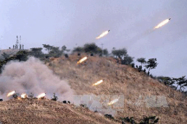 Quân đội Triều Tiên tập trận vượt sông