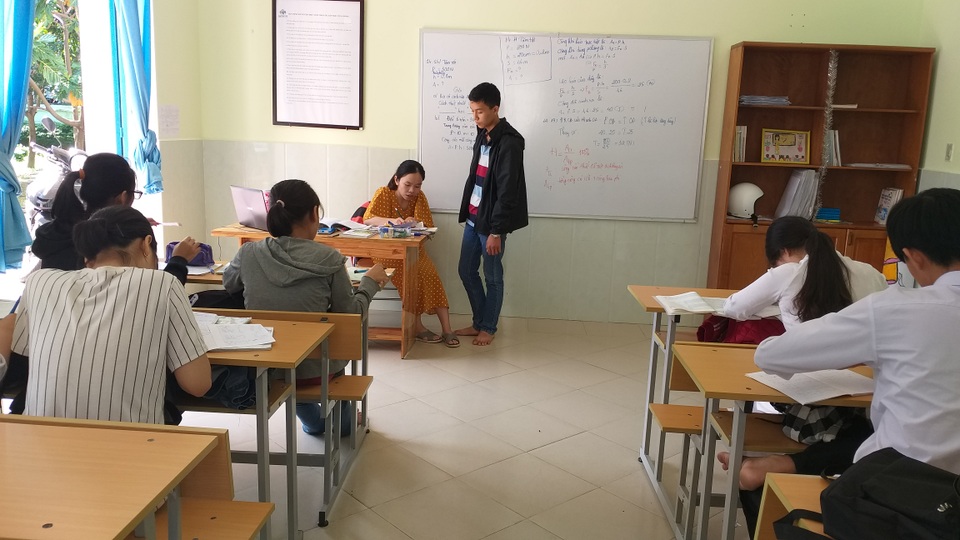 Lớp học cộng đồng miễn phí cho trẻ em nghèo - 1 Lớp học cộng đồng miễn phí cho trẻ em nghèo - 1