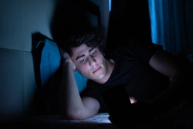 Nghiện phim khiêu dâm - trải nghiệm sung sướng hay tự hủy hoại cuộc đời?