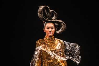 Những kiểu tóc gây sốc trong show thời trang tóc