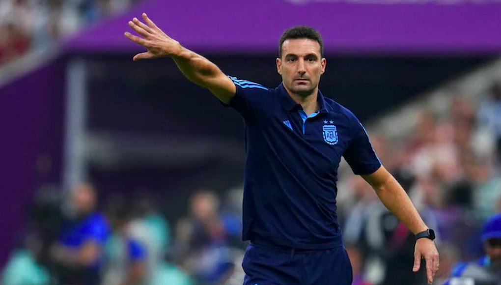 Argentina vào chung kết World Cup, giá trị của HLV Scaloni tăng cao - 1