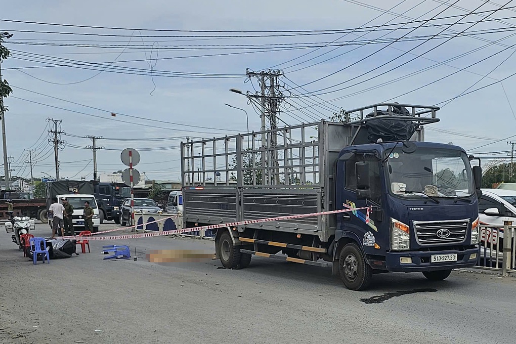 Người đàn ông nước ngoài tử vong sau tai nạn ở Long An - 1 Người đàn ông nước ngoài tử vong sau tai nạn ở Long An - 1