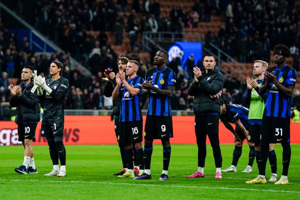 Inter Milan hòa thất vọng Napoli sau khi bị loại ở Champions League - 2