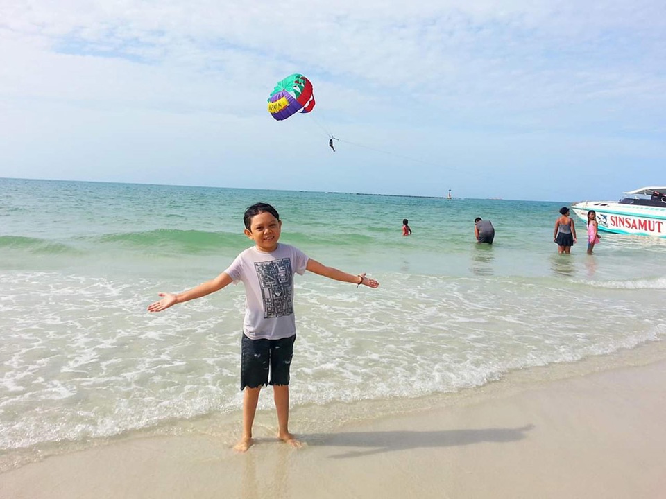 Ông chủ khách sạn 34 tuổi gặp cảnh dở khóc dở cười vì gương mặt trẻ con - 5 Ông chủ khách sạn 34 tuổi gặp cảnh dở khóc dở cười vì gương mặt trẻ con - 5