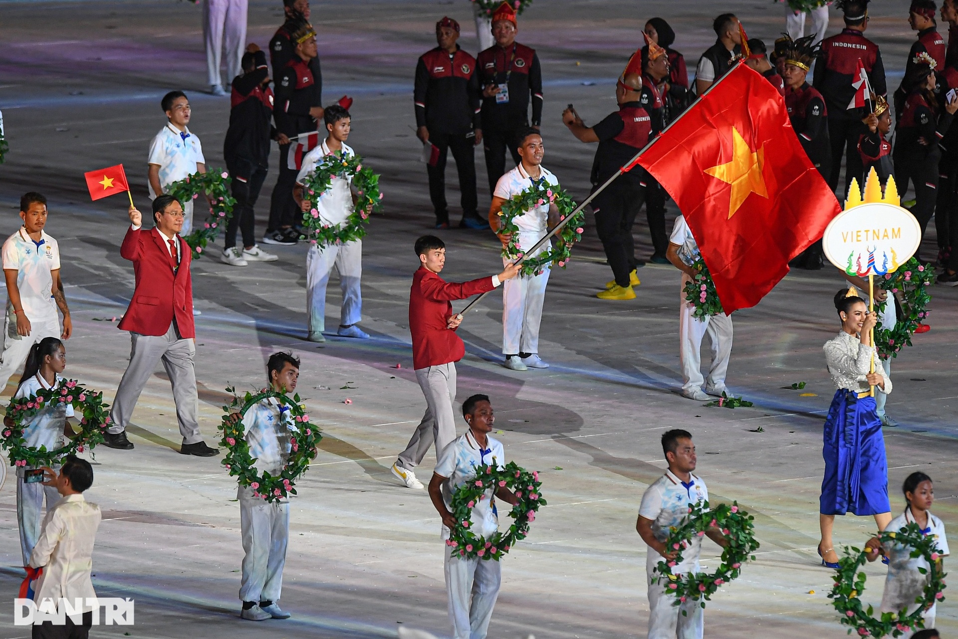 Toàn cảnh lễ khai mạc đẳng cấp, mang tầm cỡ Olympic mở màn cho SEA Games 32 - 11 Toàn cảnh lễ khai mạc đẳng cấp, mang tầm cỡ Olympic mở màn cho SEA Games 32 - 11