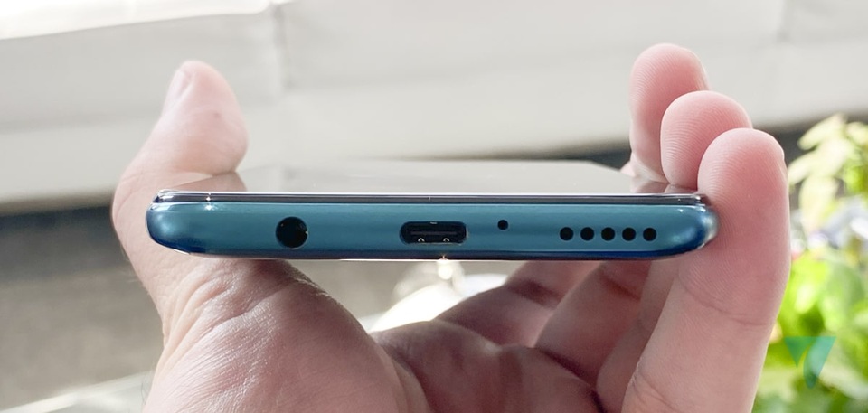 Cận cảnh Huawei P40 Lite với cụm 4 camera thiết kế giống... iPhone 12 - 8 Cận cảnh Huawei P40 Lite với cụm 4 camera thiết kế giống... iPhone 12 - 8