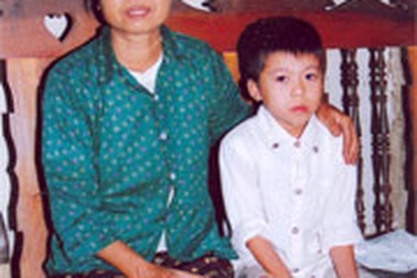 Đành gửi con về... nương xóm cũ! 