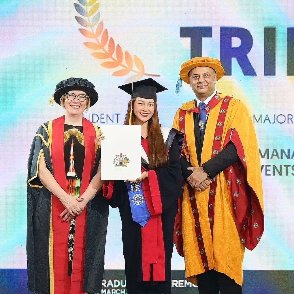 Tam Triều Dâng: Từ sao nhí ngây thơ lột xác thành mỹ nhân gợi cảm tuổi 25 - 8 Tam Triều Dâng: Từ sao nhí ngây thơ lột xác thành mỹ nhân gợi cảm tuổi 25 - 8
