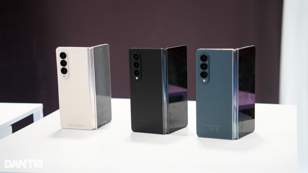 Giá Galaxy Z Fold4, Galaxy Z Flip4 giảm chục triệu đồng tại Việt Nam - 1 Giá Galaxy Z Fold4, Galaxy Z Flip4 giảm chục triệu đồng tại Việt Nam - 1