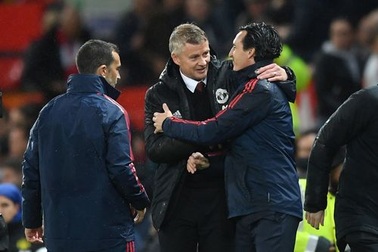 Những khoảnh khắc chia điểm thất vọng giữa Man Utd và Arsenal