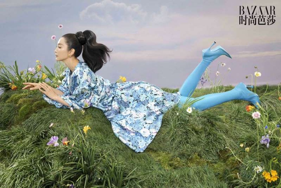 Ngưỡng mộ sắc vóc tuổi 47 của “bông hoa nở muộn” Lý Băng Băng - 12 Ngưỡng mộ sắc vóc tuổi 47 của “bông hoa nở muộn” Lý Băng Băng - 12