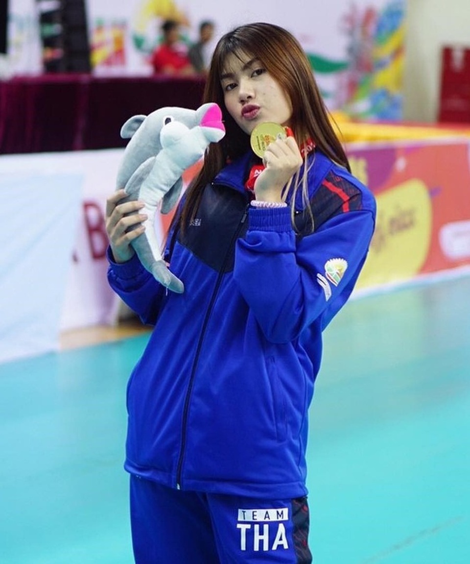 Tuyển thủ bóng chuyền xinh như mộng của Thái Lan giải nghệ ở tuổi 22 - 4 Tuyển thủ bóng chuyền xinh như mộng của Thái Lan giải nghệ ở tuổi 22 - 4