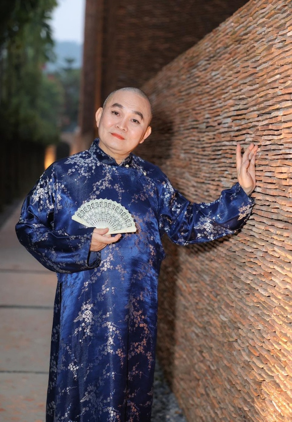 Vua hài đất Bắc Xuân Hinh hé lộ biệt phủ, bên vợ và các con - 4 Vua hài đất Bắc Xuân Hinh hé lộ biệt phủ, bên vợ và các con - 4