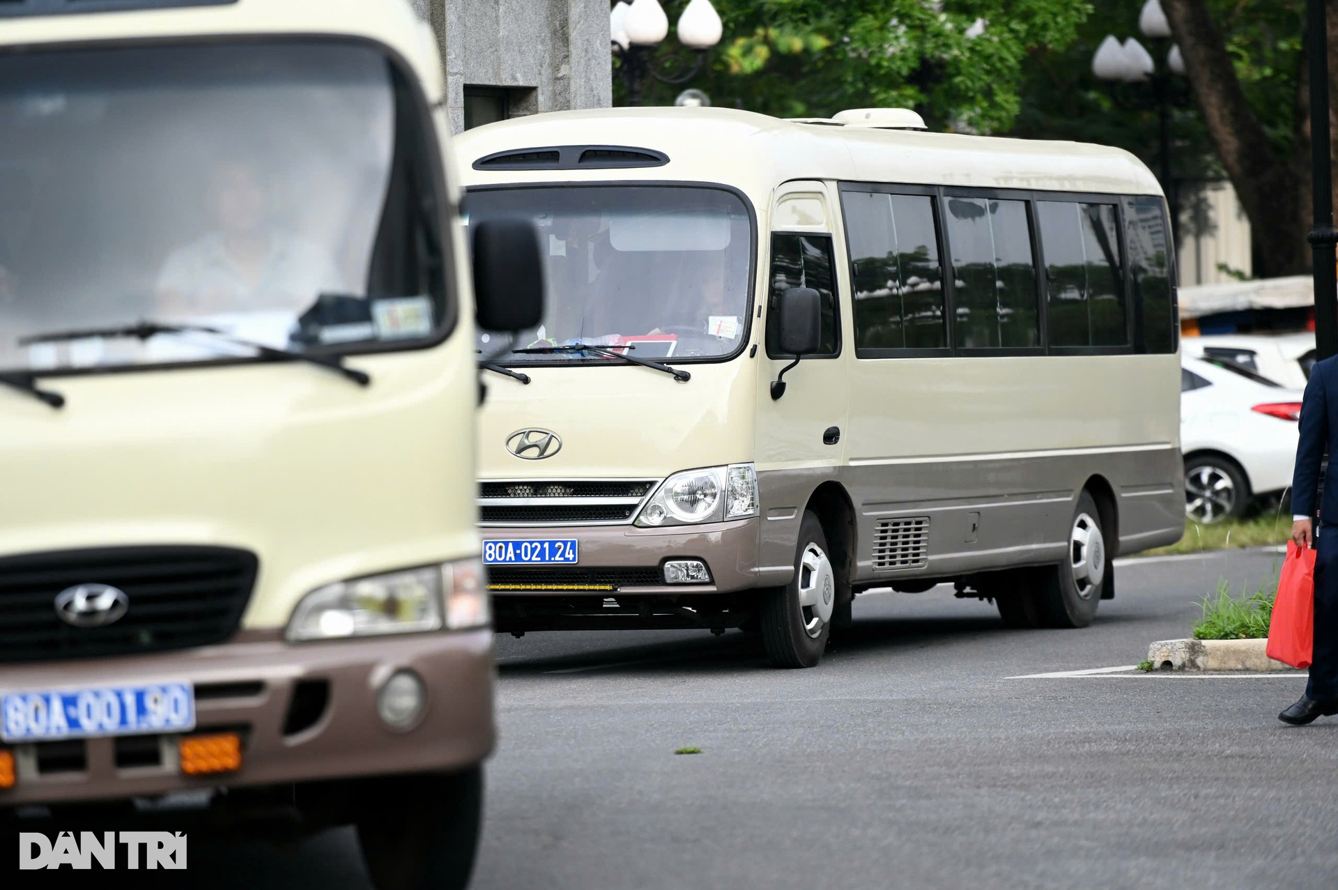 Cựu Bí thư Vĩnh Phúc Hoàng Thị Thuý Lan cúi gằm mặt đến toà