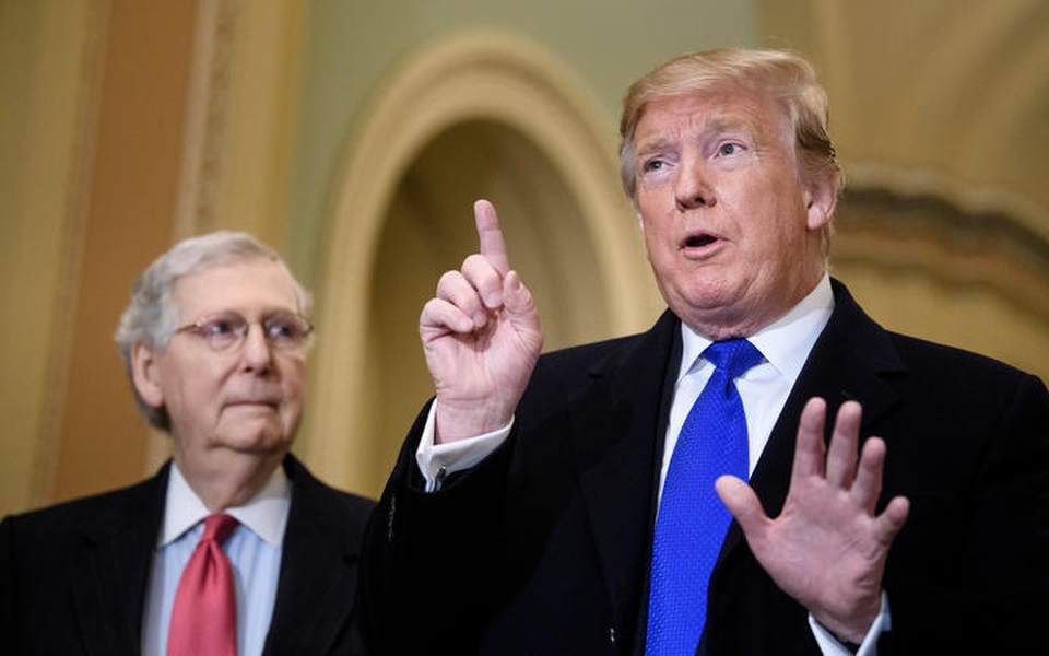 Phía sau đòn công kích lãnh đạo Cộng hòa của ông Trump - 1 Phía sau đòn công kích lãnh đạo Cộng hòa của ông Trump - 1