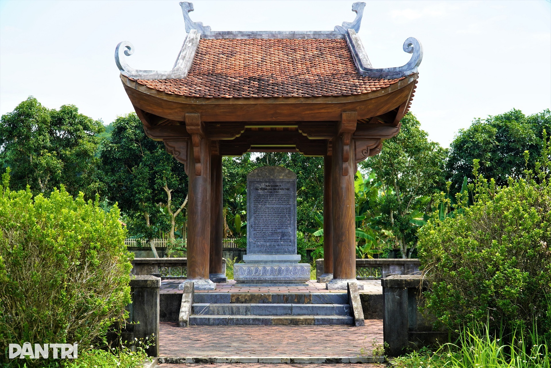 Giai thoại về nơi yên nghỉ của Đại danh y Hải Thượng Lãn Ông - 11 Giai thoại về nơi yên nghỉ của Đại danh y Hải Thượng Lãn Ông - 11