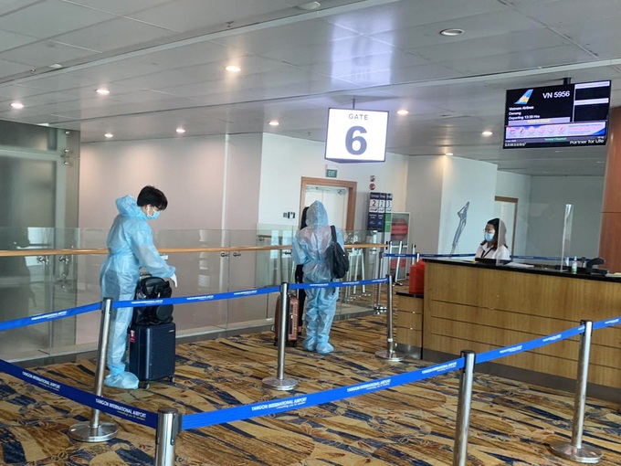Vietnam Airlines thực hiện hai chuyến bay đặc biệt đưa người Việt từ Myanmar về nước - Ảnh 2. Vietnam Airlines thực hiện hai chuyến bay đặc biệt đưa người Việt từ Myanmar về nước - Ảnh 2.