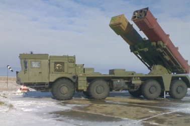 Tên lửa bắn loạt Uragan-1M của Nga lần đầu lộ diện trong tập trận