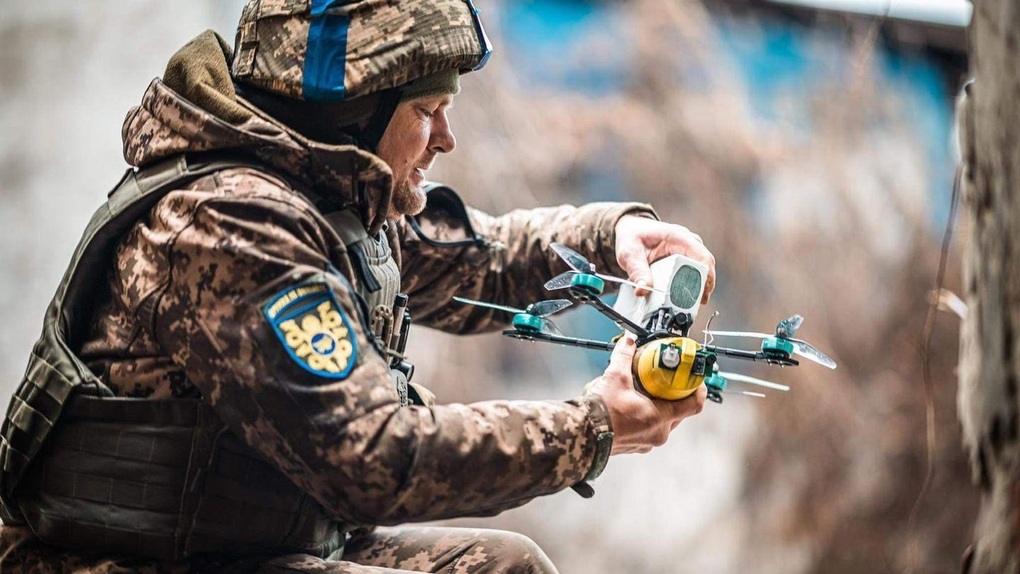 Ukraine đặt mục tiêu sản xuất 4,5 triệu UAV: Cuộc đua sống còn với Nga - 1 Ukraine đặt mục tiêu sản xuất 4,5 triệu UAV: Cuộc đua sống còn với Nga - 1