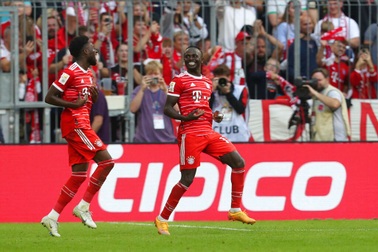 Sadio Mane tỏa sáng giúp Bayern Munich trở lại ngôi đầu Bundesliga