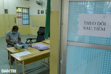 Nhiều người dân TPHCM phải hoãn tiêm vắc xin ngừa Covid-19 vì huyết áp cao
