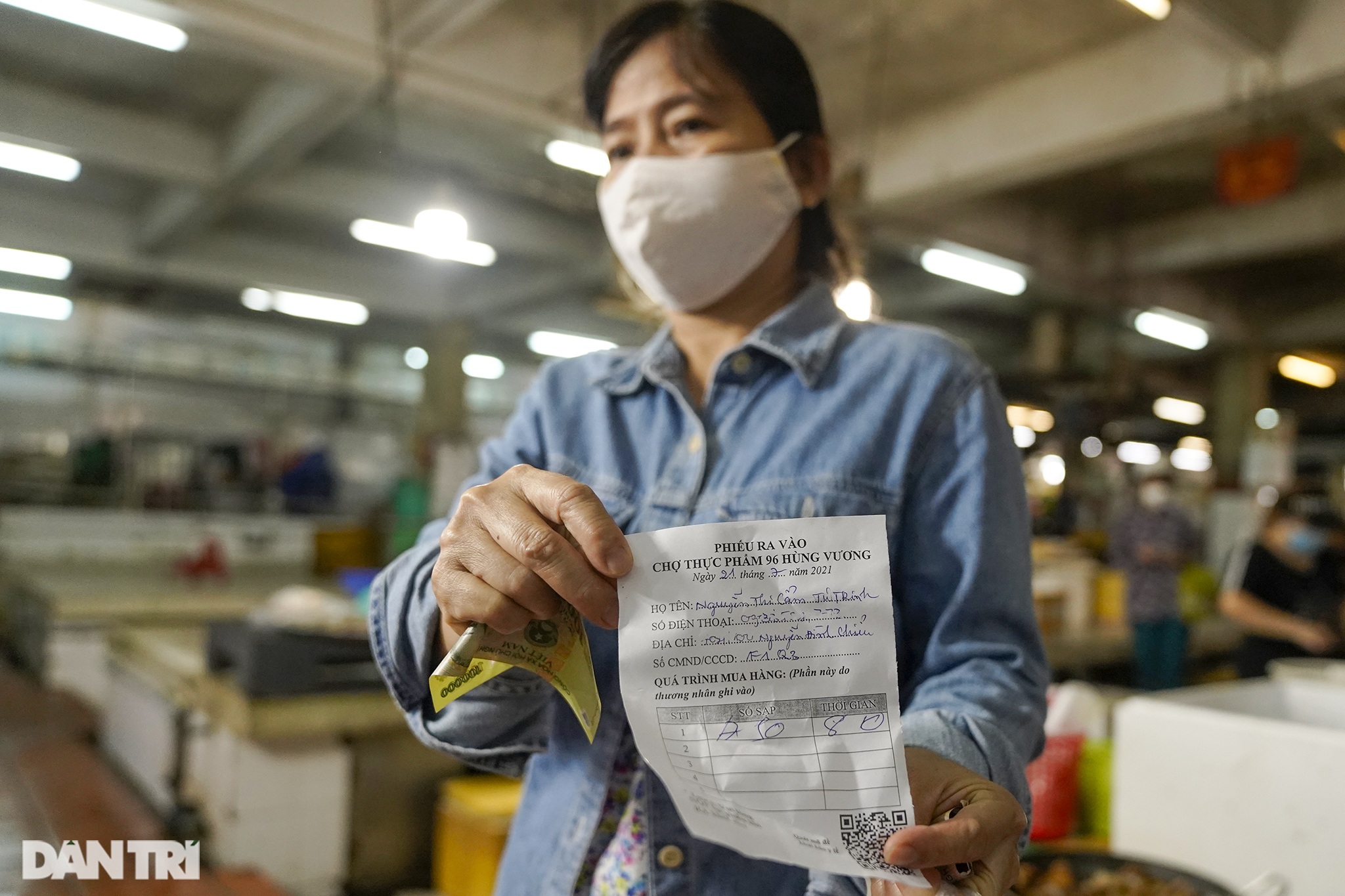 Tiểu thương ở TPHCM không thể tới chợ bán hàng vì sống trong khu phong tỏa - 6 Tiểu thương ở TPHCM không thể tới chợ bán hàng vì sống trong khu phong tỏa - 6