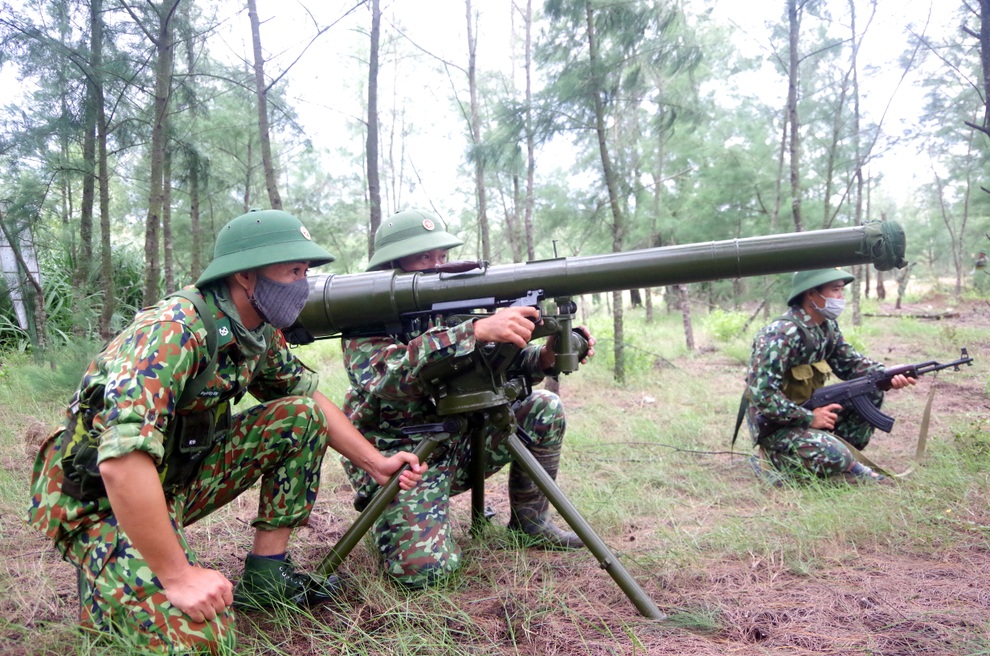 Xem bộ đội Hà Tĩnh diễn tập đánh địch đổ bộ đường biển - 1 Xem bộ đội Hà Tĩnh diễn tập đánh địch đổ bộ đường biển - 1