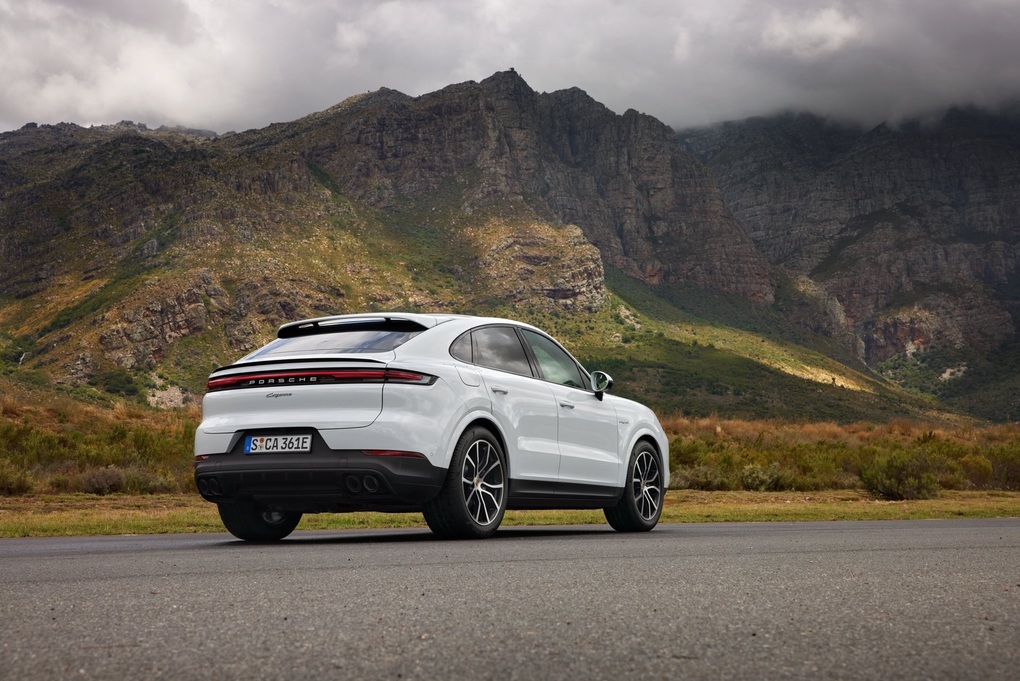 Porsche Cayenne 2024 lại có bản S với động cơ V8, thay đổi toàn diện - 9 Porsche Cayenne 2024 lại có bản S với động cơ V8, thay đổi toàn diện - 9