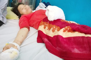 Người phụ nữ bán vé số bị cướp đâm trọng thương trong đêm