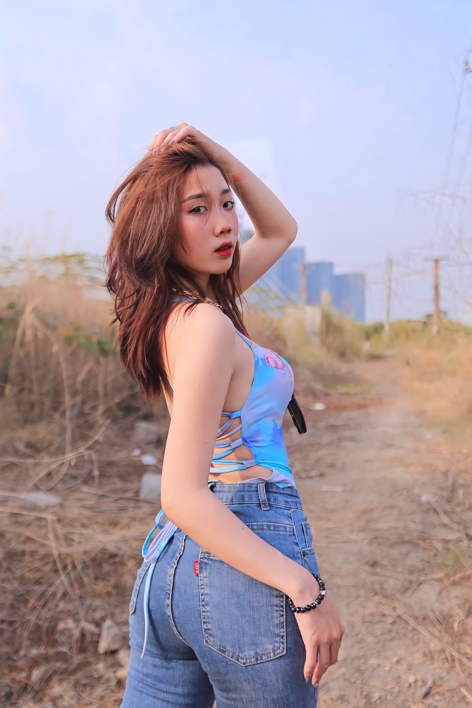 Hot girl Đồng Nai diện đồ gợi cảm, khoe khéo vóc dáng chuẩn đẹp - 14 Hot girl Đồng Nai diện đồ gợi cảm, khoe khéo vóc dáng chuẩn đẹp - 14