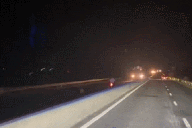 Nổi bật tuần qua: Liều lĩnh chạy xe máy ngược chiều trên cao tốc giữa đêm