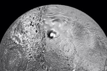 Căn cứ của người ngoài hành tinh được phát hiện trên hành tinh Lapetus ở sao Thổ