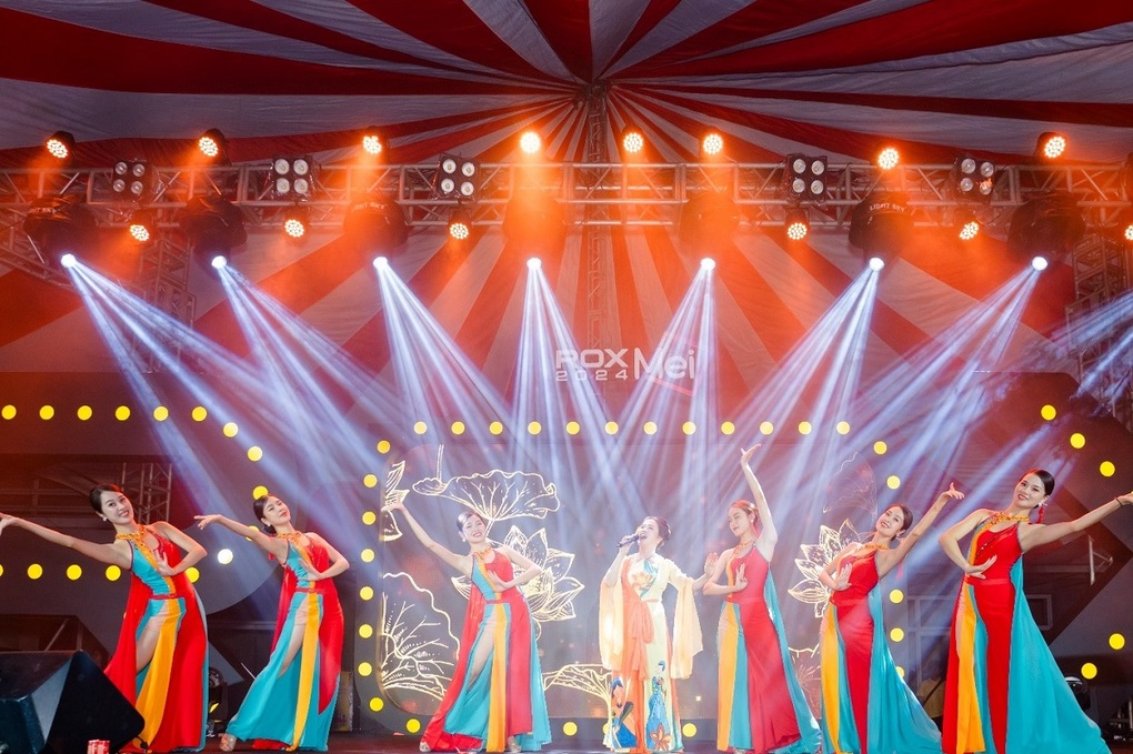 Đa dạng sắc màu văn hóa tại ROX Group - 3 Đa dạng sắc màu văn hóa tại ROX Group - 3