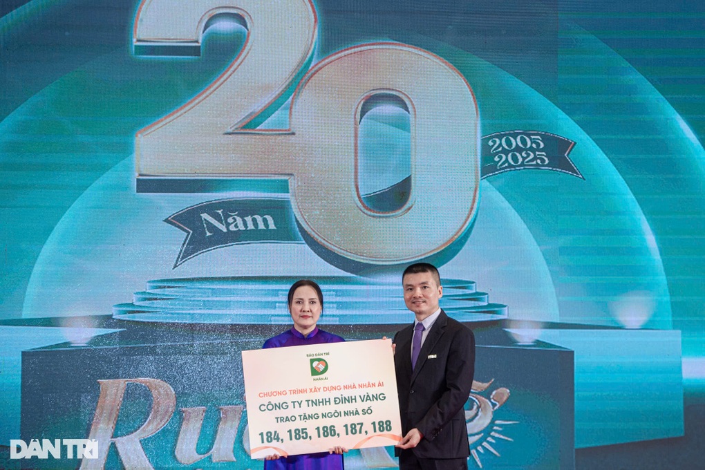 Sinh nhật 20 tuổi, báo Dân trí hoàn thành dự án 200 nhà Nhân ái - 4 Sinh nhật 20 tuổi, báo Dân trí hoàn thành dự án 200 nhà Nhân ái - 4