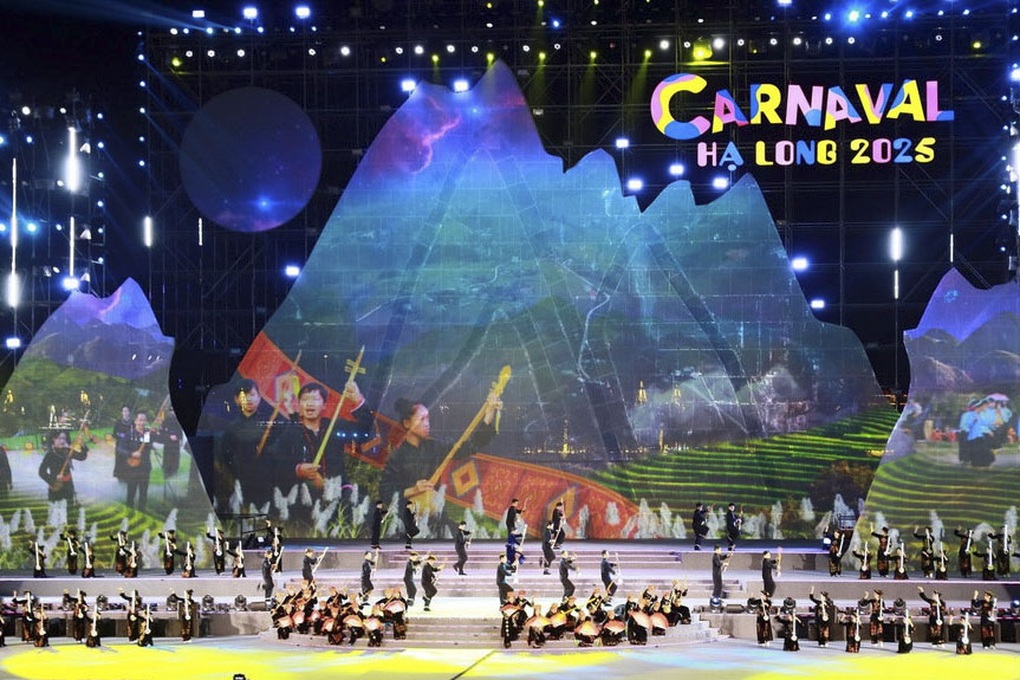 Carnaval Hạ Long mở màn chuỗi sự kiện du lịch hè của thành phố di sản - 1 Carnaval Hạ Long mở màn chuỗi sự kiện du lịch hè của thành phố di sản - 1