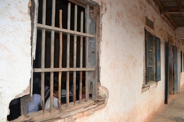 UBND tỉnh chỉ đạo kiểm tra vụ trường sắp sập