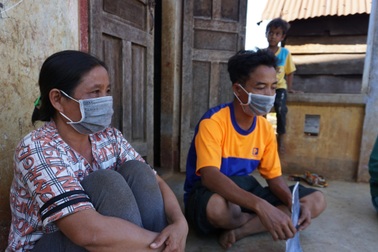 Khởi tố nữ "cò" đất làm giả sổ đỏ để lừa đảo chiếm đất