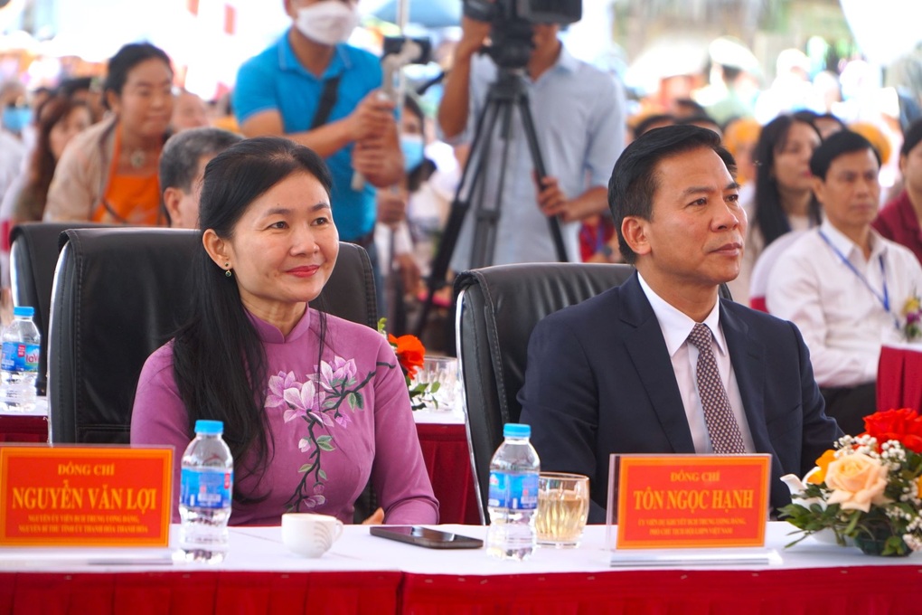 Lễ hội đền thờ Lê Hoàn đón nhận Di sản văn hóa phi vật thể quốc gia - 2