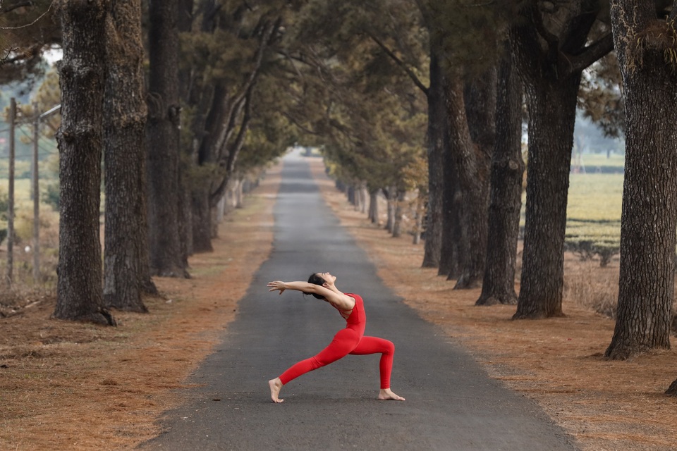 Màn trình diễn của giáo viên yoga 9x giữa khu bảo tồn tuyệt đẹp ở Gia Lai - 5 Màn trình diễn của giáo viên yoga 9x giữa khu bảo tồn tuyệt đẹp ở Gia Lai - 5