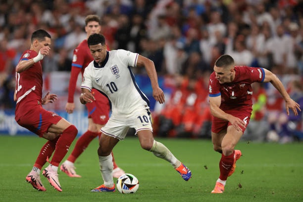 O técnico Southgate admite que a vitória da Inglaterra sobre a Sérvia foi difícil - 2 HLV Southgate thừa nhận đội tuyển Anh thắng Serbia đầy khó khăn - 2