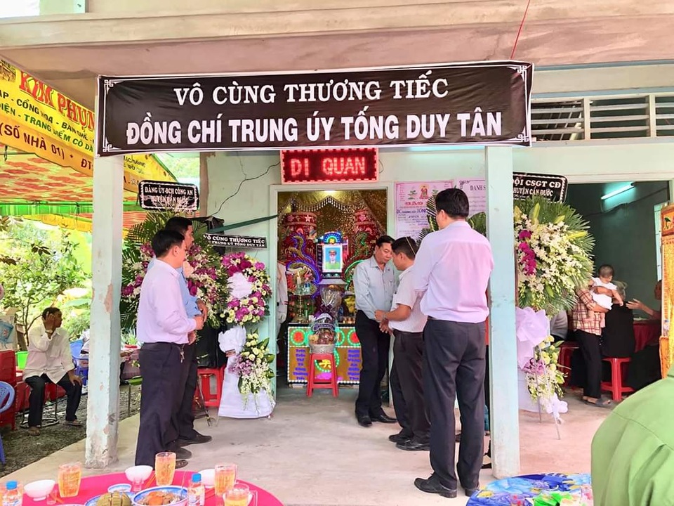 Bắt khẩn cấp 2 nghi phạm gián tiếp khiến Trung úy Công an tử vong - 1 Bắt khẩn cấp 2 nghi phạm gián tiếp khiến Trung úy Công an tử vong - 1