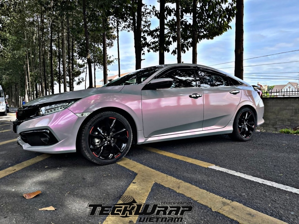 Decal TeckWrap USA lựa chọn mới cho đổi màu áo xe dịp Tết - 5 Decal TeckWrap USA lựa chọn mới cho đổi màu áo xe dịp Tết - 5