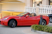 Paris Hilton tậu siêu xe 300.000 đô la