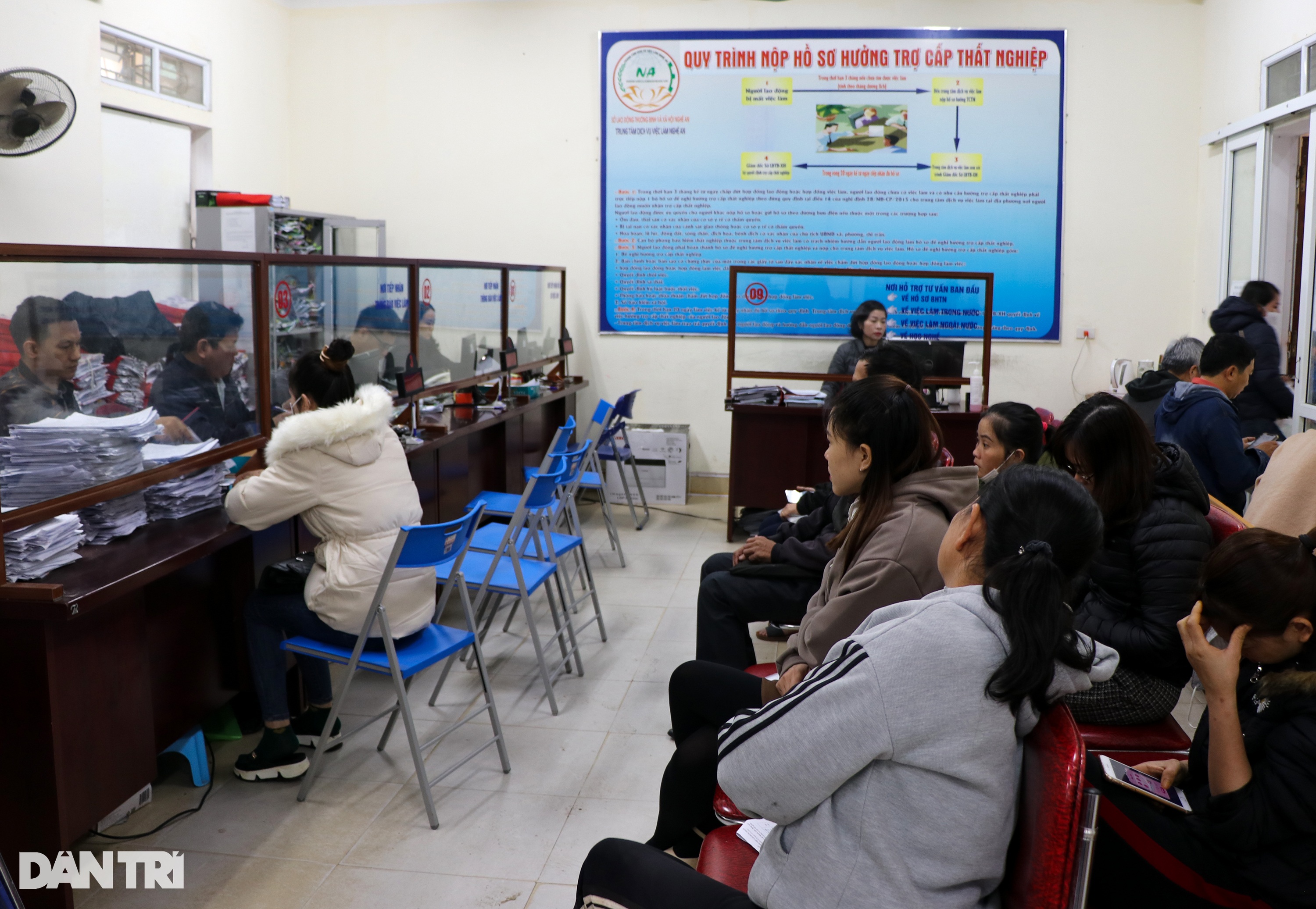 Nhu cầu tuyển dụng lớn, sao lao động vẫn khát việc làm? - 1 Nhu cầu tuyển dụng lớn, sao lao động vẫn khát việc làm? - 1