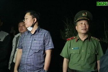 Các lực lượng chức năng trắng đêm tìm kiếm nạn nhân