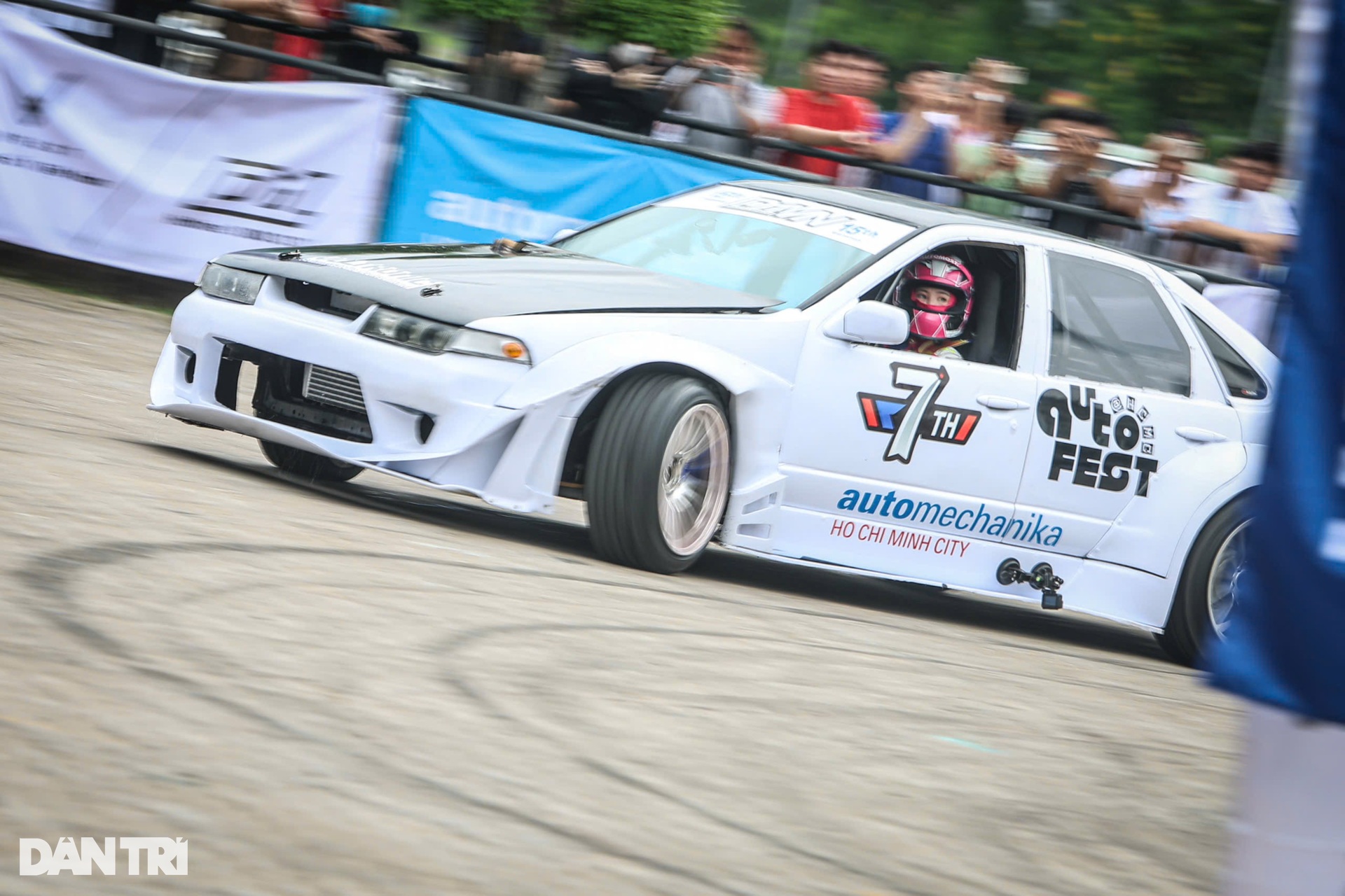 Nữ hoàng Drift châu Á đốn tim người hâm mộ TPHCM tại Drift Show 2025 - 2 Nữ hoàng Drift châu Á đốn tim người hâm mộ TPHCM tại Drift Show 2025 - 2
