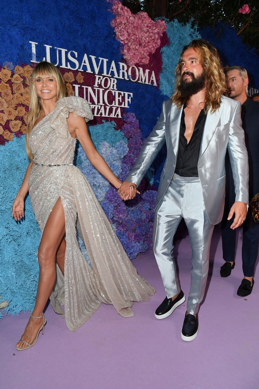 Siêu mẫu áo tắm Heidi Klum diện váy xẻ cao dự tiệc cùng chồng kém 16 tuổi - 2 Siêu mẫu áo tắm Heidi Klum diện váy xẻ cao dự tiệc cùng chồng kém 16 tuổi - 2