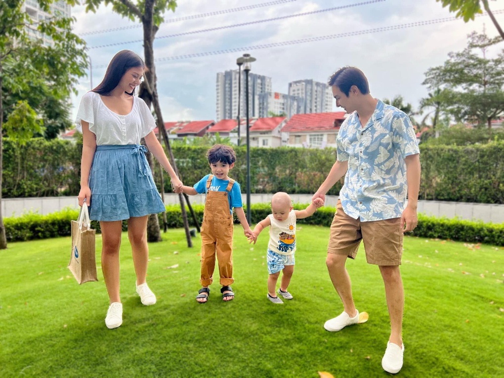 Mỹ nhân Việt khoe vết rạn sau sinh: Người tự hào, người rơi nước mắt - 6 Mỹ nhân Việt khoe vết rạn sau sinh: Người tự hào, người rơi nước mắt - 6