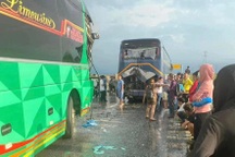 Tai nạn liên hoàn giữa 3 ô tô trên cao tốc Bắc - Nam